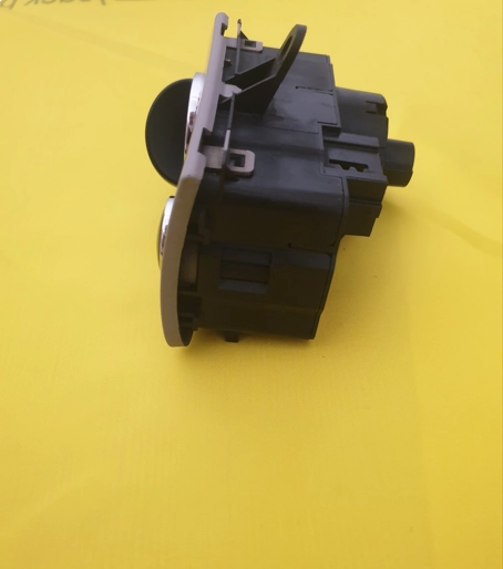 resimler/genel/Mercedes w211 e200 far anahtari orjinal ÇIKMA 2115450104 